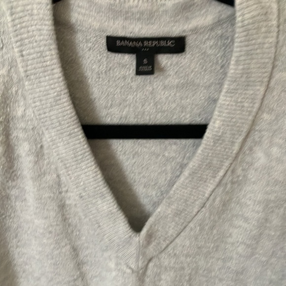 Banana Republic- Grayish/Whitish V-neck High/Low sweater- oversized- S - Picture 8 of 16